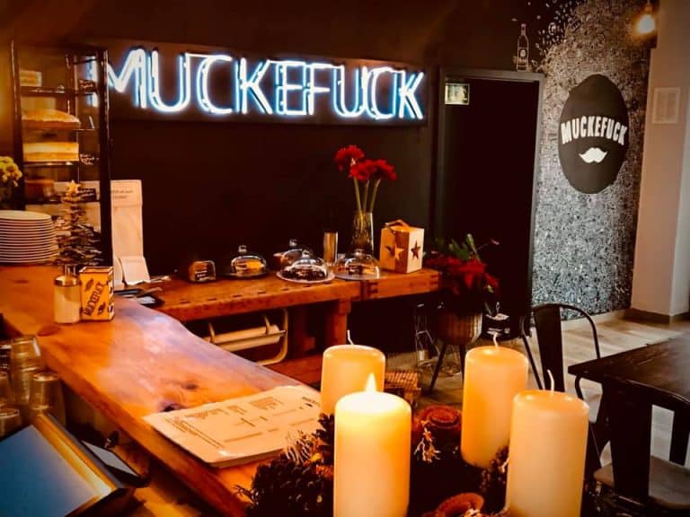 Download 4 1 768x576