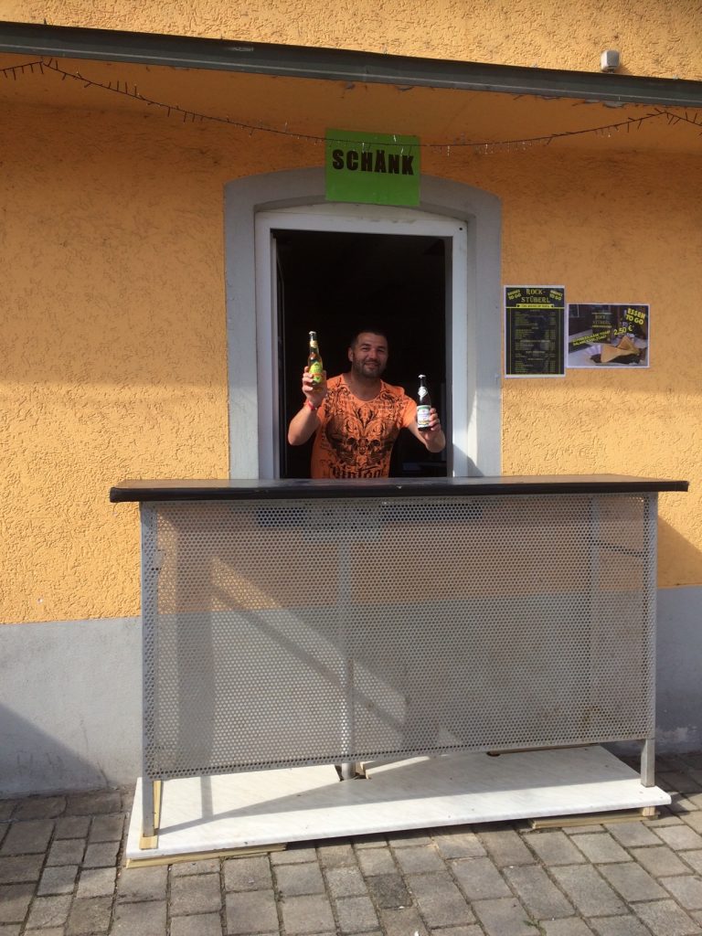 Download 8 2 768x1024