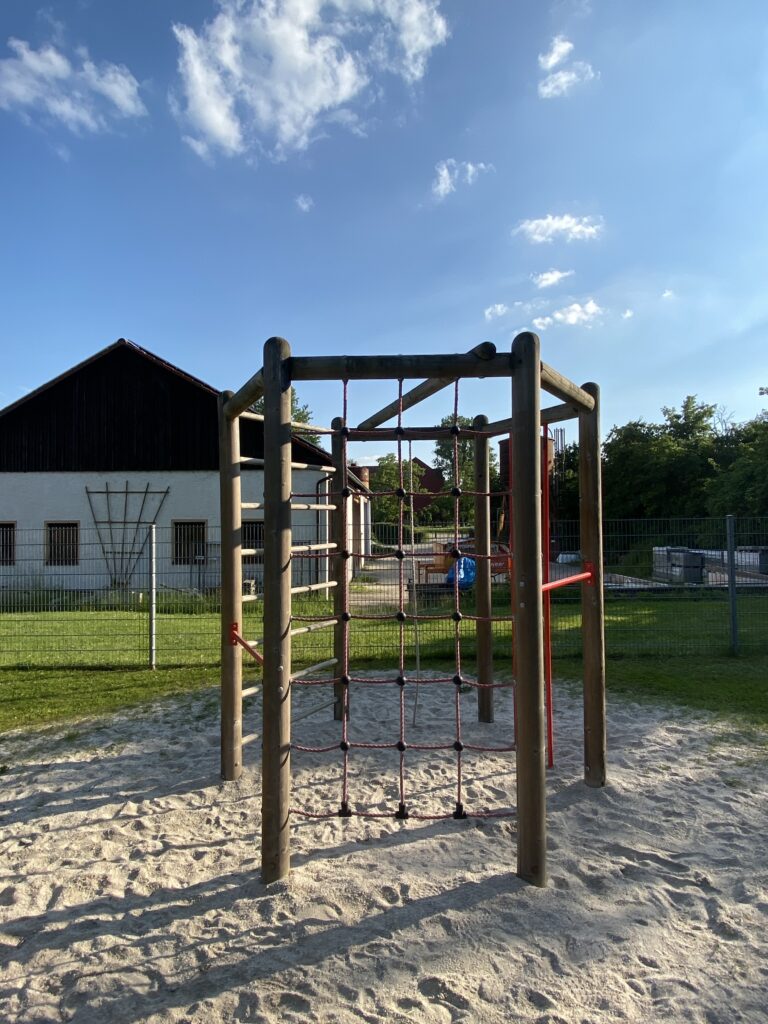 C66E56E0 2EEC 4410 B7C8 AD6C91E20033 2297 00000222227DF41B 768x1024