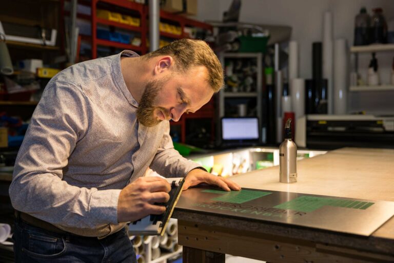 R1Werbestudio Benedikt Goehr web 768x512