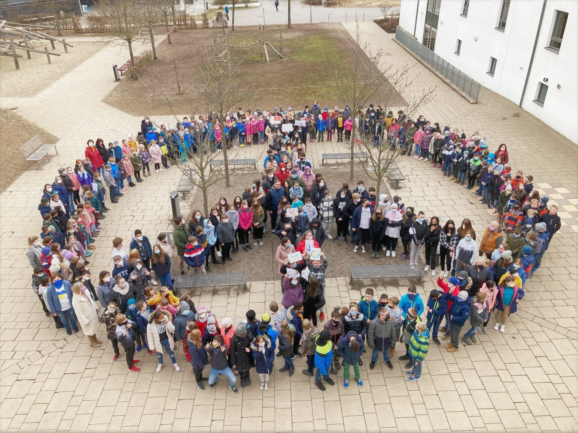 Telemann Schule Teublitz setzt Zeichen für Frieden im Ukraine Krieg